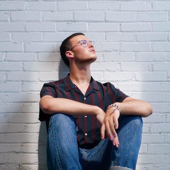 Meet your Posher, Benjamin - Picture 1 of 1